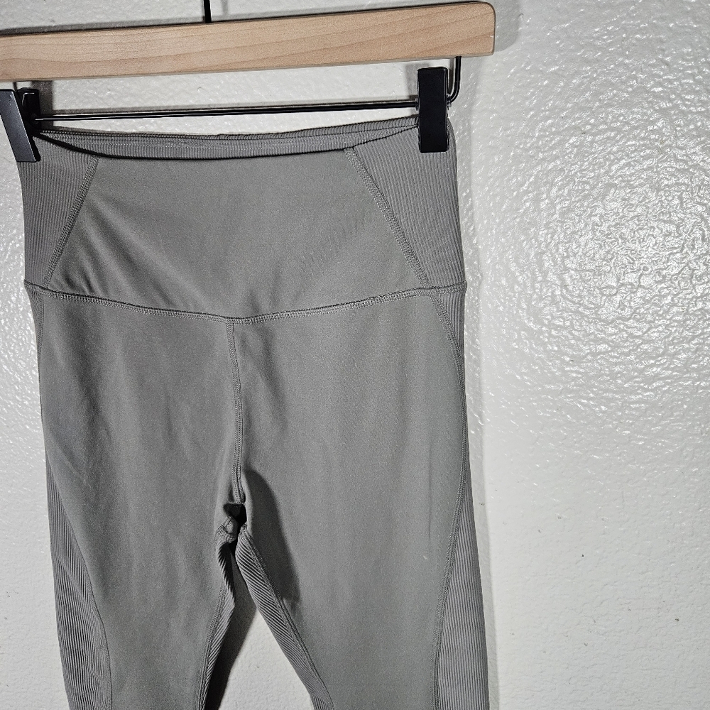 Glyder Tone Up Bra/Legging Set Size S - Picture 9 of 16